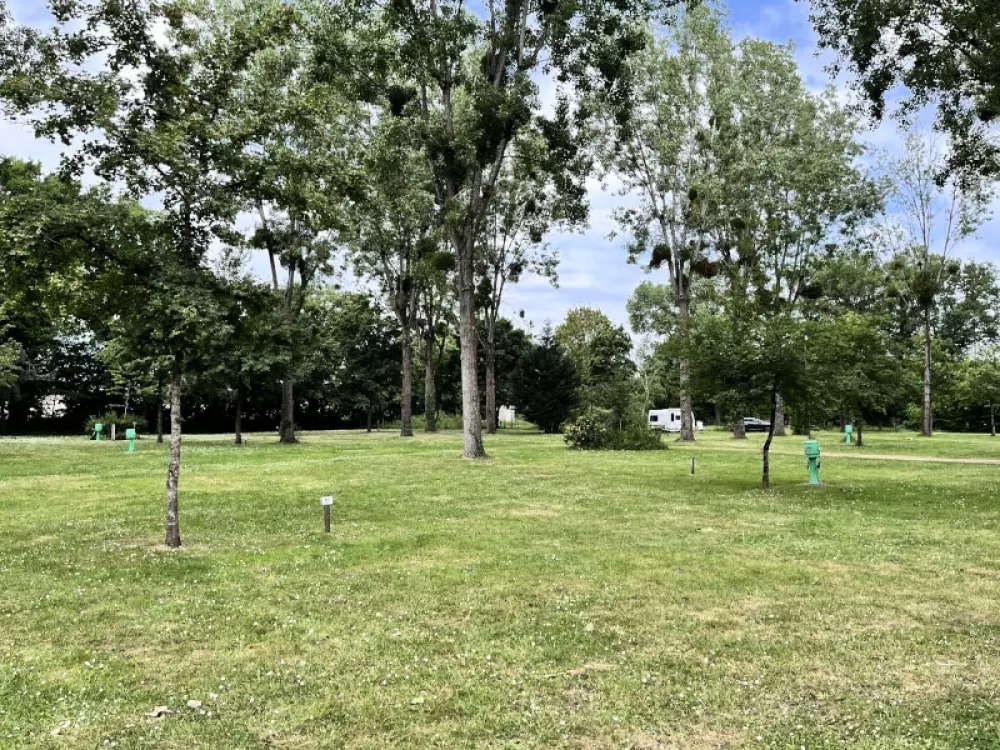 Campsite L 'Etang de Sologne - Nie.
