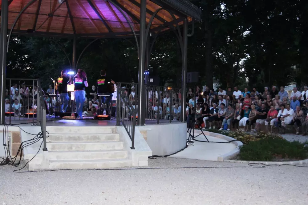 Villaggio di chalet di Objat