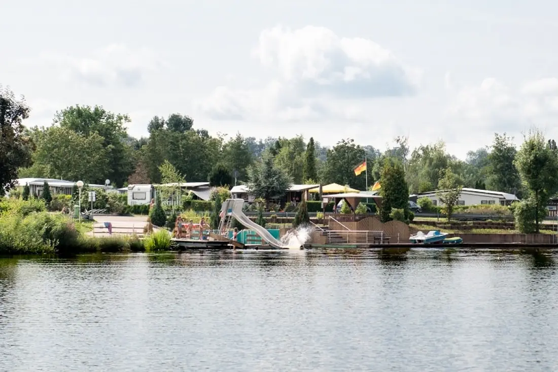 Camping am Hirschfeldsee - Sperrfechter Freizeitpark 3 Gwiazdy★★★