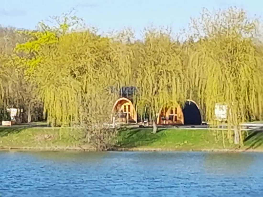 Camping am Hirschfeldsee Sperrfechter Freizeitpark 3 Csillagok★★★
