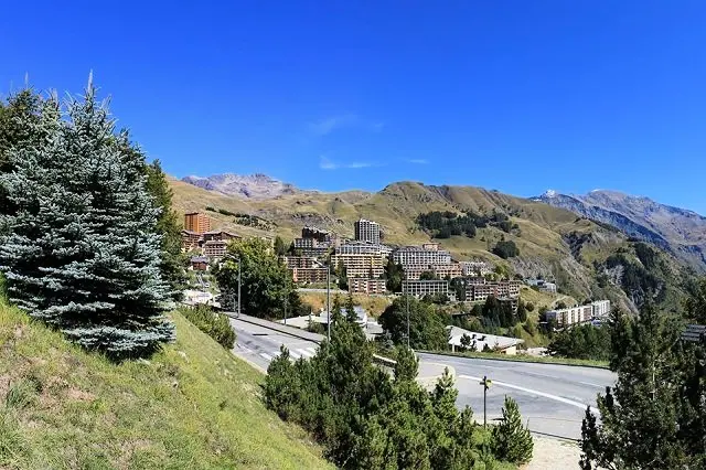 Residence Rond-point-pistes I