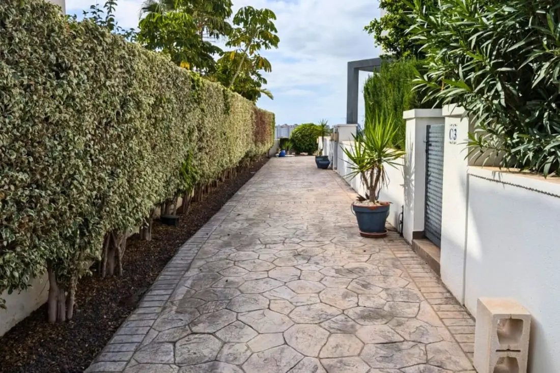 Modern apartman Medence, Terrace és Szolárium felszerelt