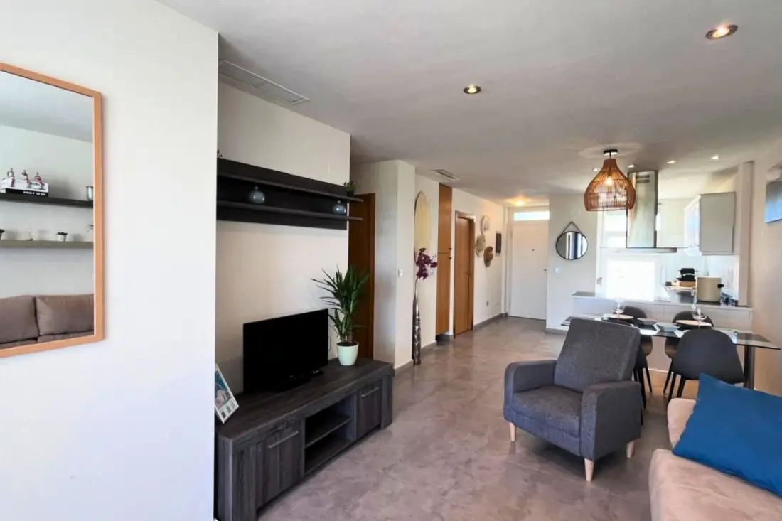 Modern apartman Medence, Terrace és Szolárium felszerelt