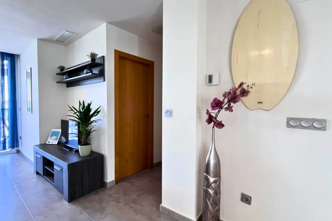 Modern apartman Medence, Terrace és Szolárium felszerelt