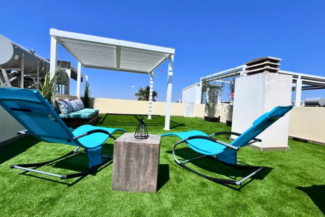Modern apartman Medence, Terrace és Szolárium felszerelt