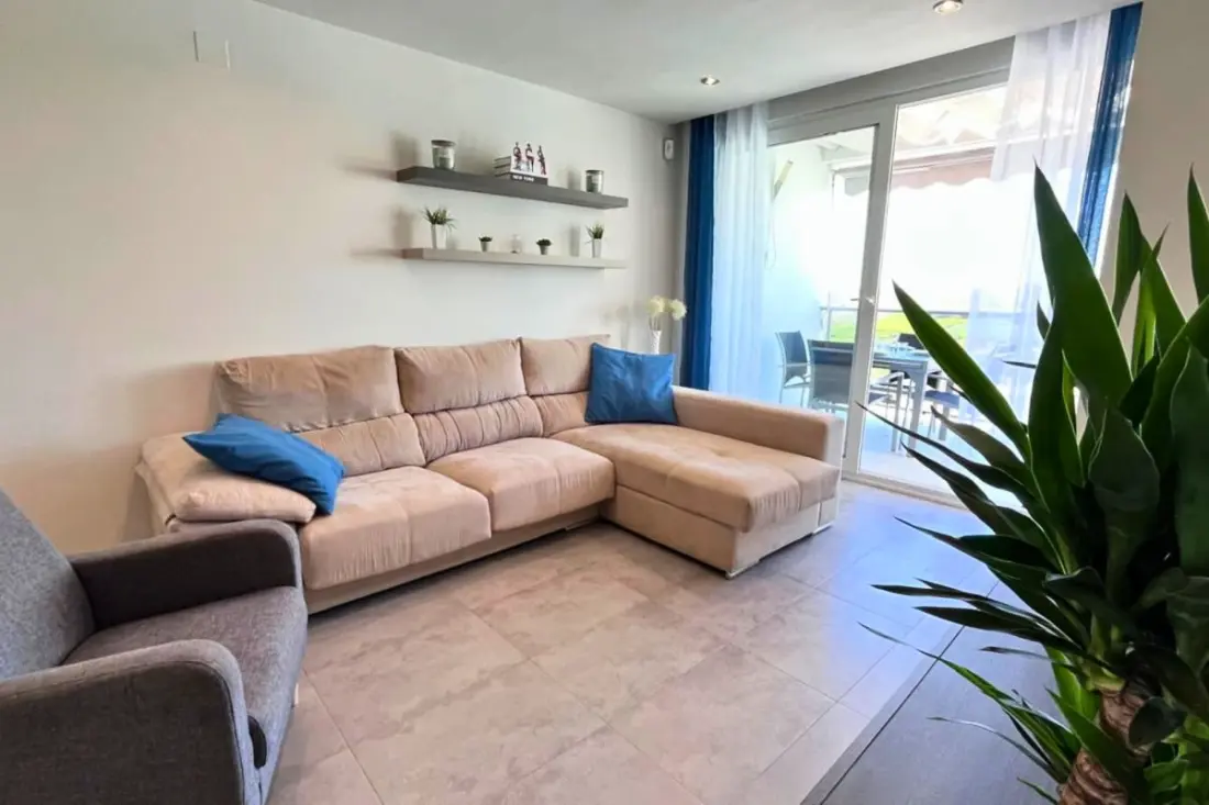 Modern apartman Medence, Terrace és Szolárium felszerelt
