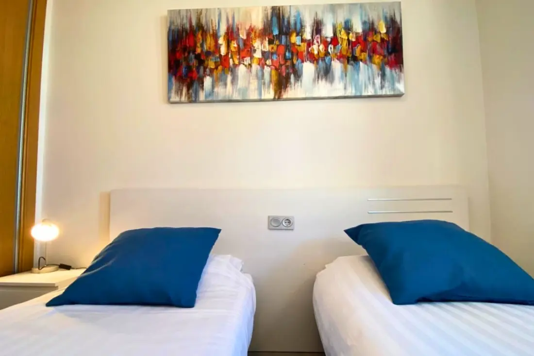 Modern apartman Medence, Terrace és Szolárium felszerelt