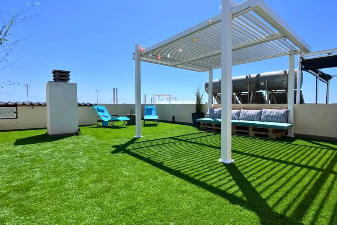 Modern apartman Medence, Terrace és Szolárium felszerelt