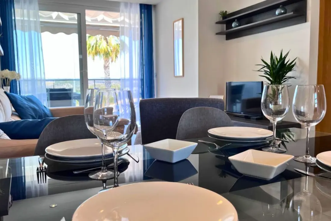 Modern apartman Medence, Terrace és Szolárium felszerelt