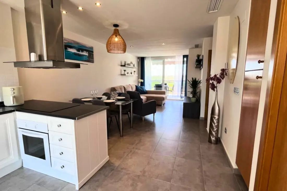 Modern apartman Medence, Terrace és Szolárium felszerelt