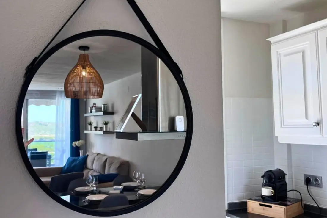 Modern apartman Medence, Terrace és Szolárium felszerelt