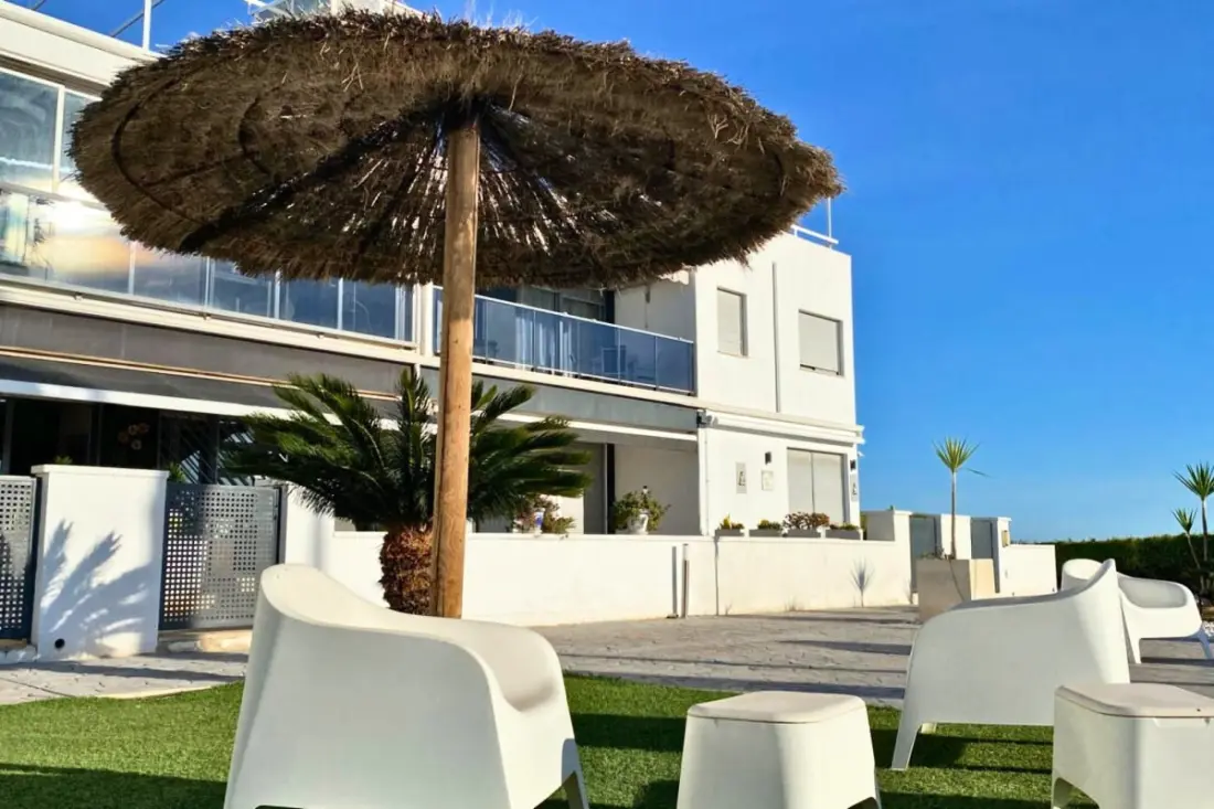 Modern apartman Medence, Terrace és Szolárium felszerelt