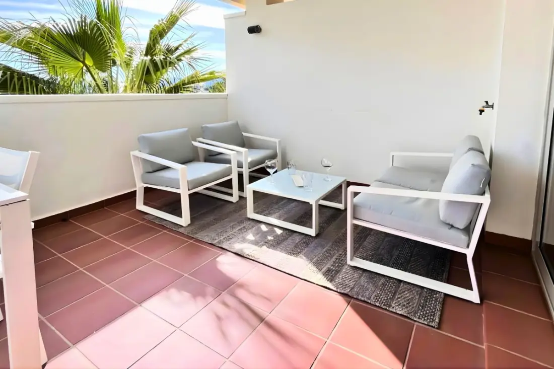 Prémium apartman Las Colinas · Golf, úszómedence és terasz