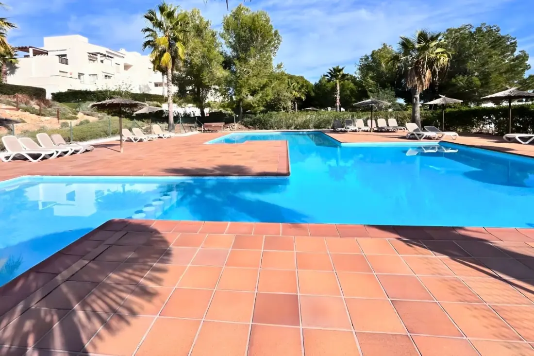 Prémium apartman Las Colinas · Golf, úszómedence és terasz