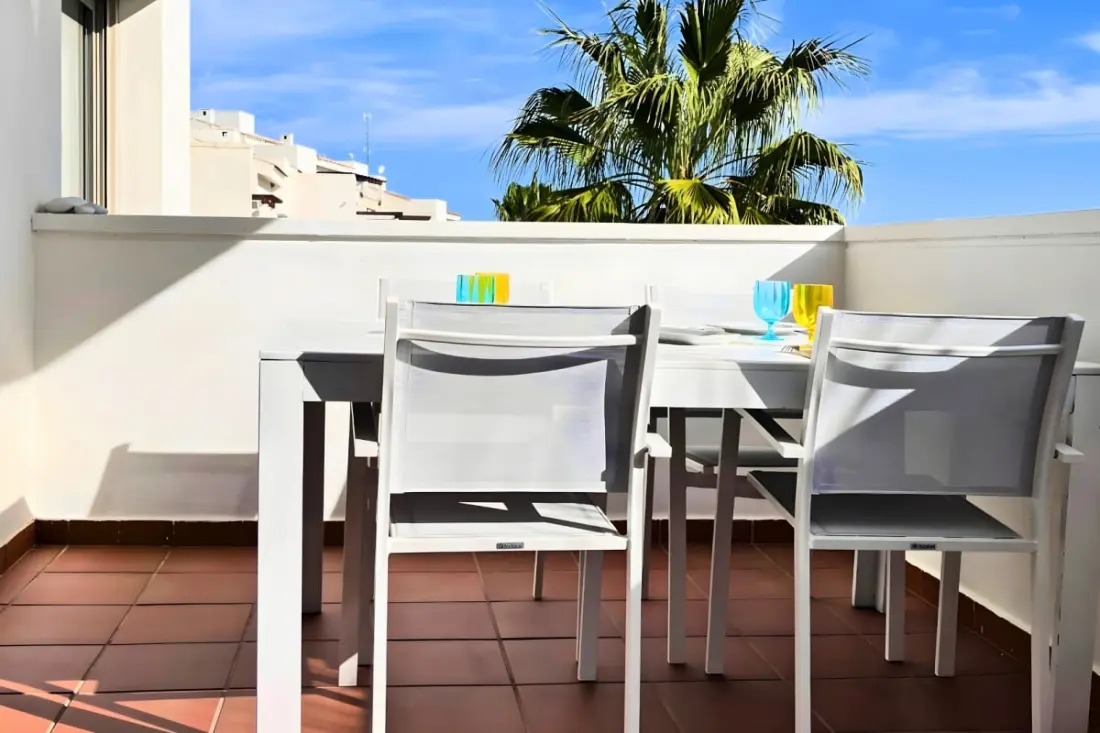 Prémium apartman Las Colinas · Golf, úszómedence és terasz
