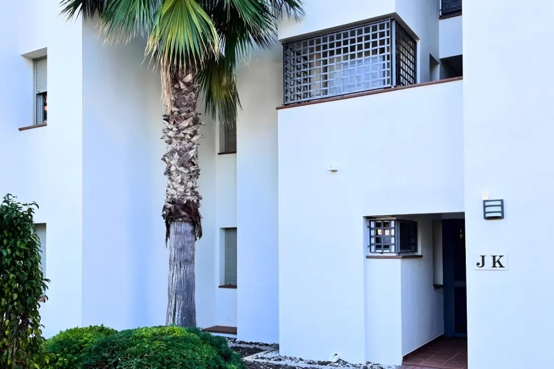 Prémium apartman Las Colinas · Golf, úszómedence és terasz