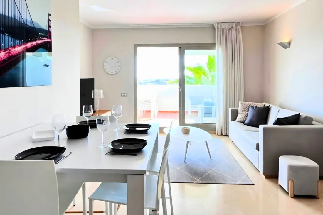Prémium apartman Las Colinas · Golf, úszómedence és terasz