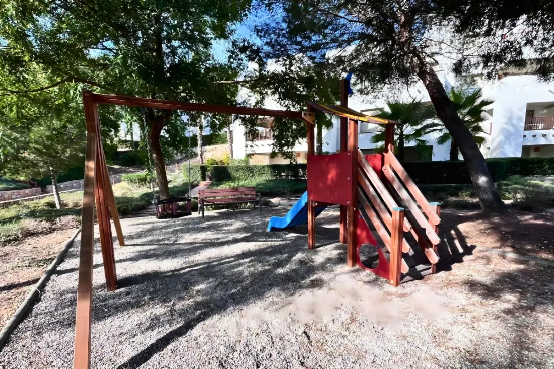 Prémium apartman Las Colinas · Golf, úszómedence és terasz