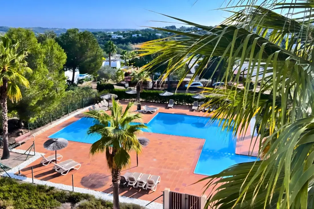 Prémium apartman Las Colinas · Golf, úszómedence és terasz