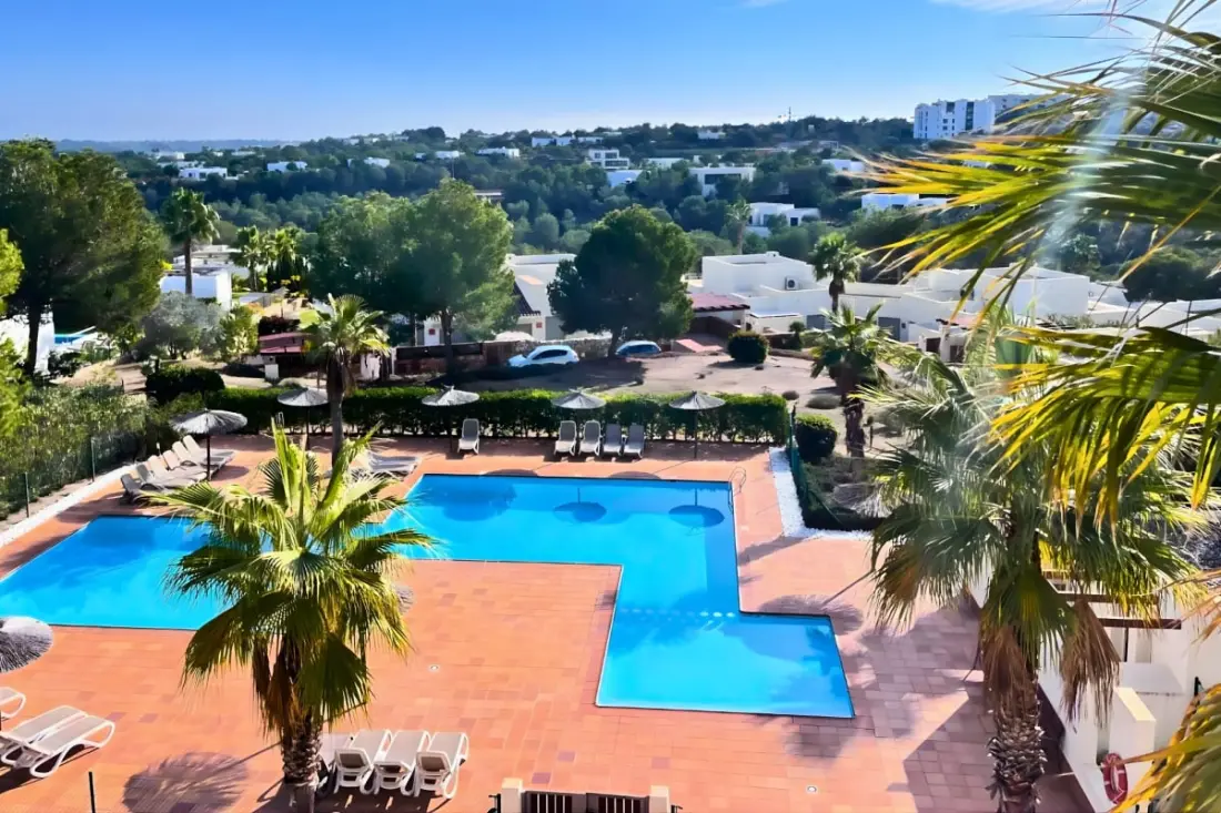 Prémium apartman Las Colinas · Golf, úszómedence és terasz