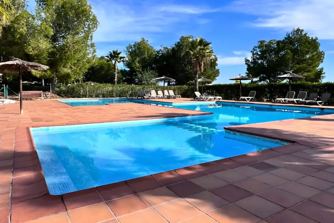 Prémium apartman Las Colinas · Golf, úszómedence és terasz