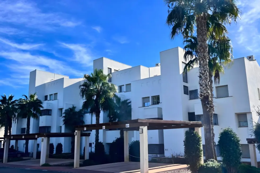 Prémium apartman Las Colinas · Golf, úszómedence és terasz