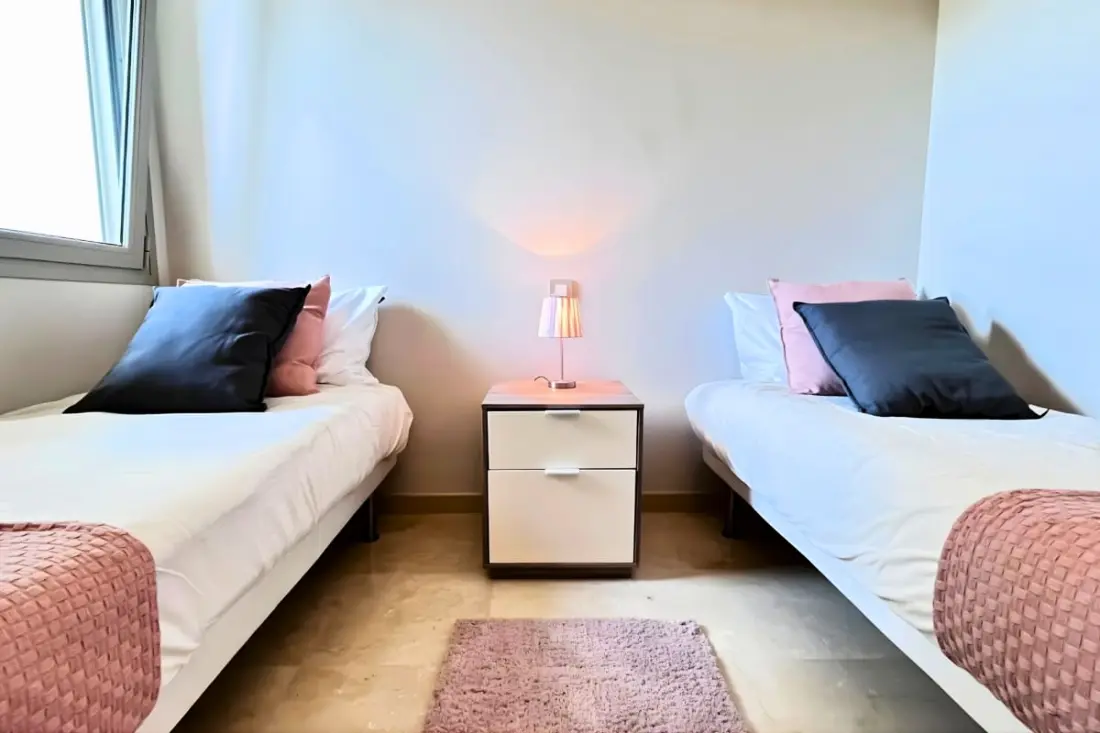Prémium apartman Las Colinas · Golf, úszómedence és terasz