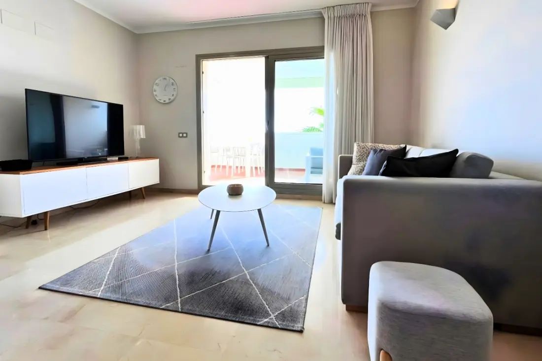 Prémium apartman Las Colinas · Golf, úszómedence és terasz