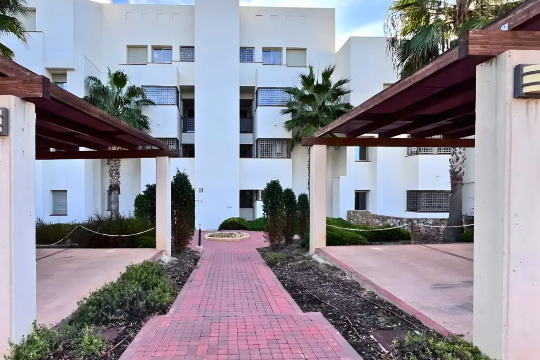 Prémium apartman Las Colinas · Golf, úszómedence és terasz