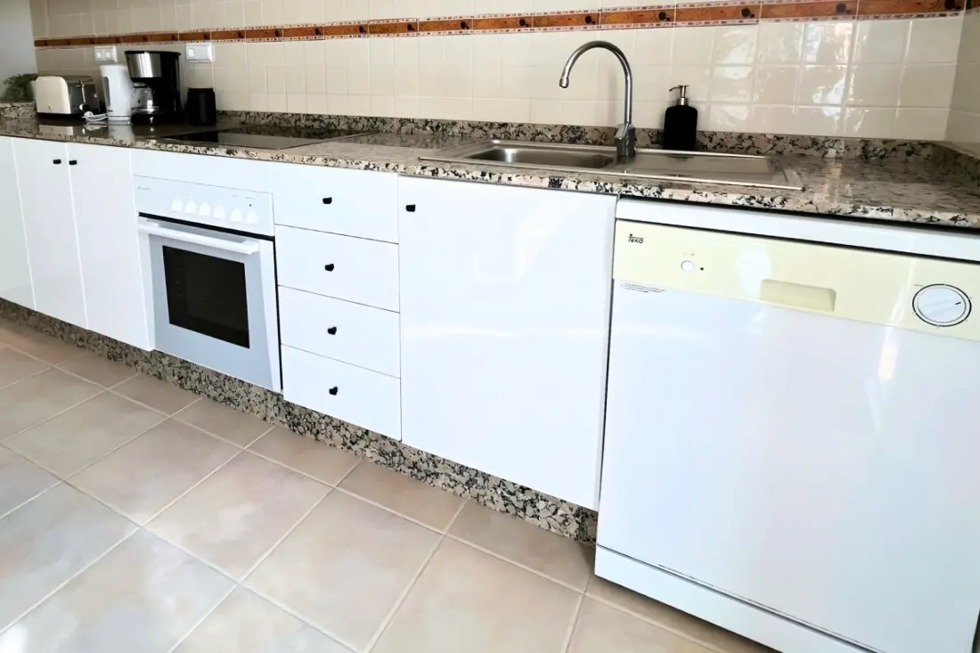 Nap, Golf és úszómedence: A Villa Ideal az ünnepekre!