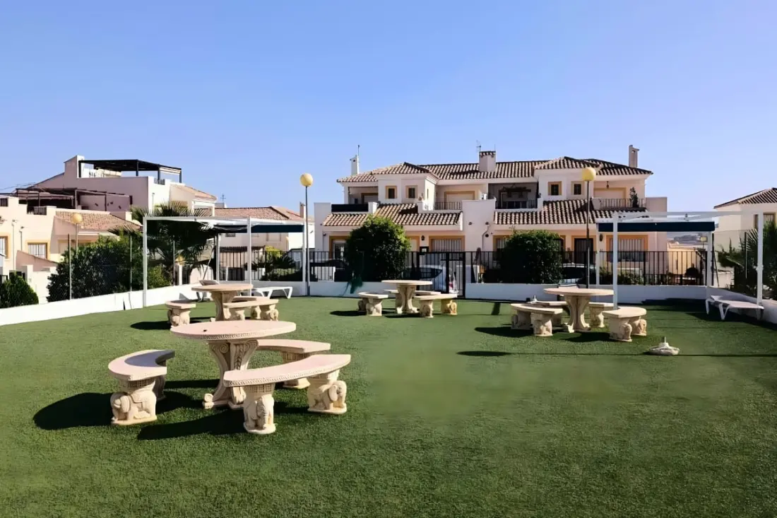 Nap, Golf és úszómedence: A Villa Ideal az ünnepekre!