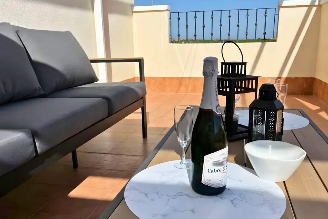 Nap, Golf és úszómedence: A Villa Ideal az ünnepekre!