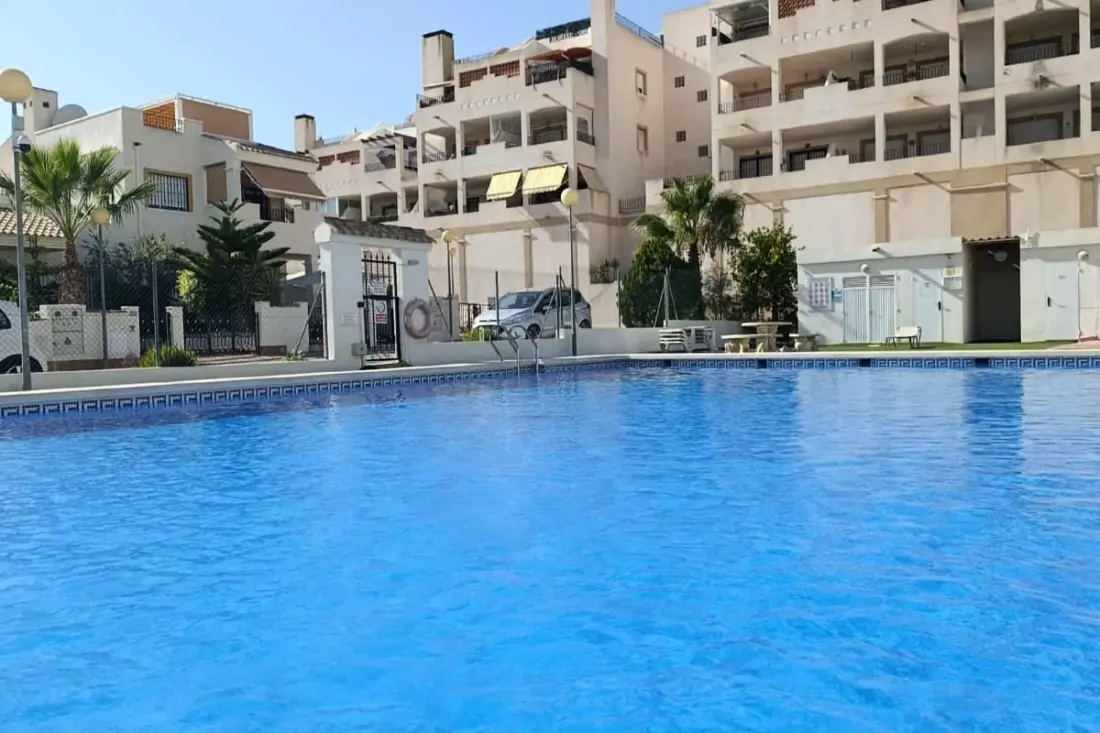 Nap, Golf és úszómedence: A Villa Ideal az ünnepekre!
