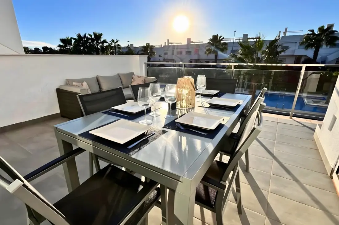 Apartman Golf Vistabella terasz és úszómedence