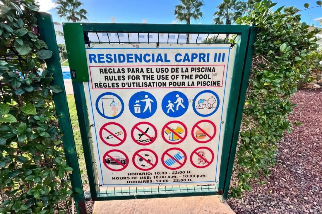 Apartman Golf Vistabella terasz és úszómedence