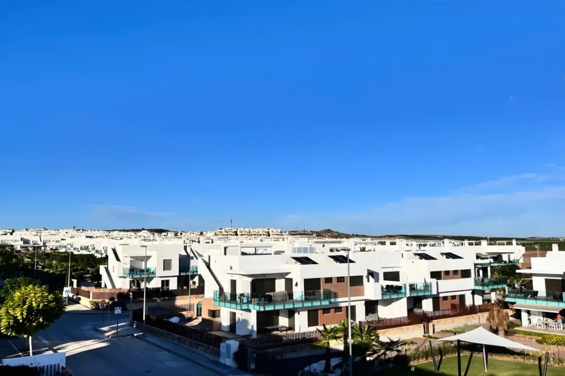 Apartman Golf Vistabella terasz és úszómedence