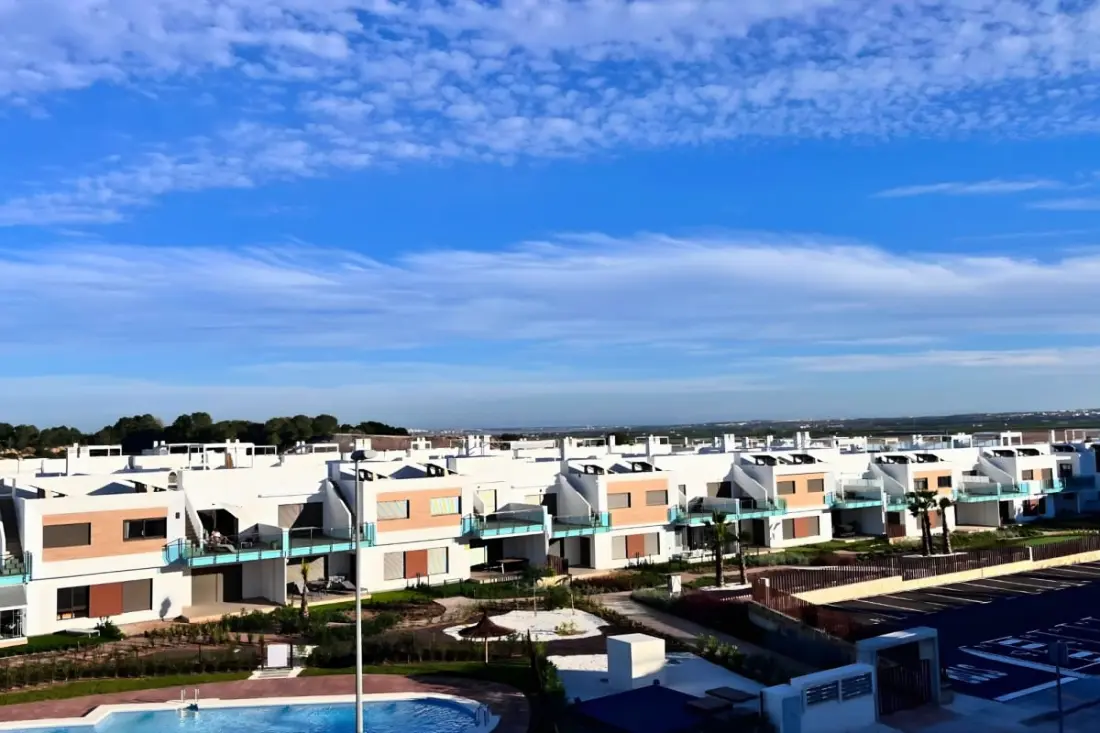 Apartman Golf Vistabella terasz és úszómedence