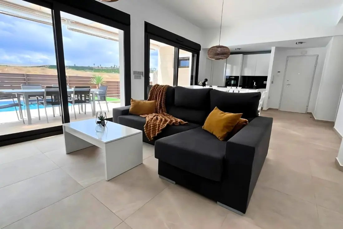Modern Villa magán medencével a Golf Vistabella-ban