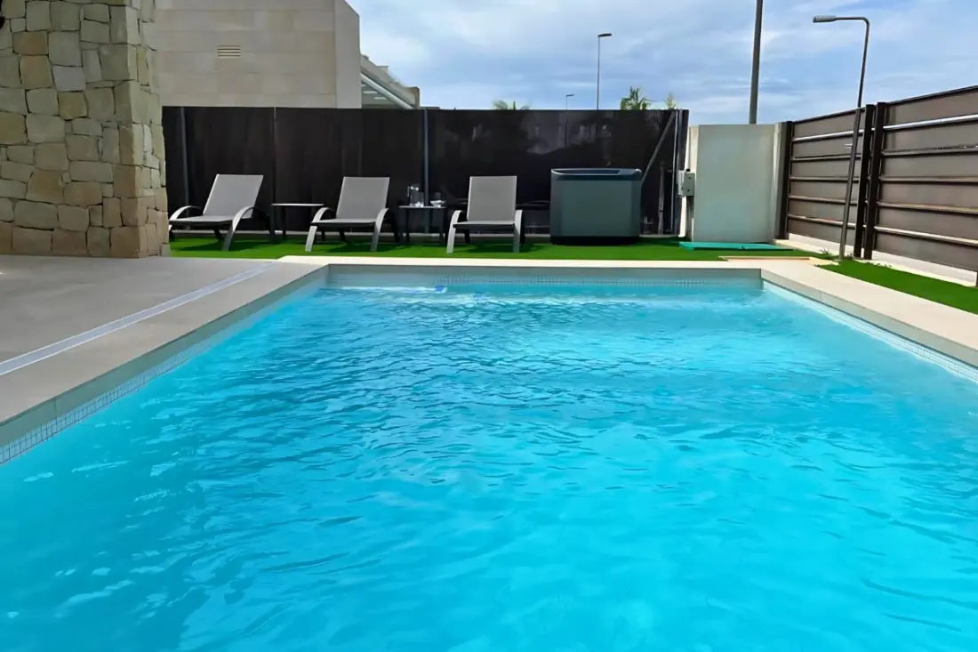 Modern Villa magán medencével a Golf Vistabella-ban