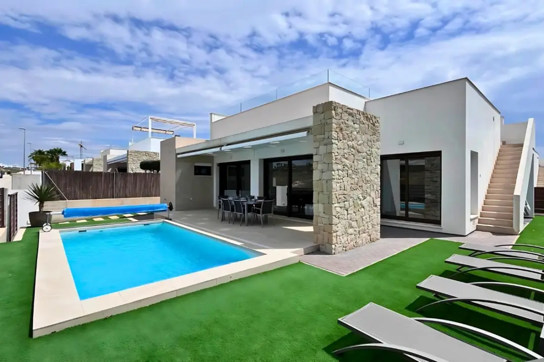 Modern Villa magán medencével a Golf Vistabella-ban