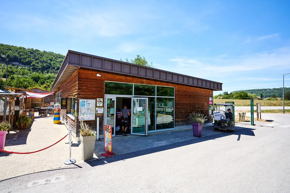 Camping Ecologique la Roche d'Ully4 Sterren★★★★