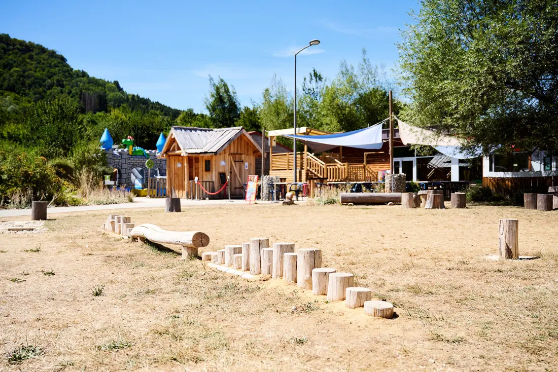 Camping Ecologique la Roche d'Ully4 Sterren★★★★