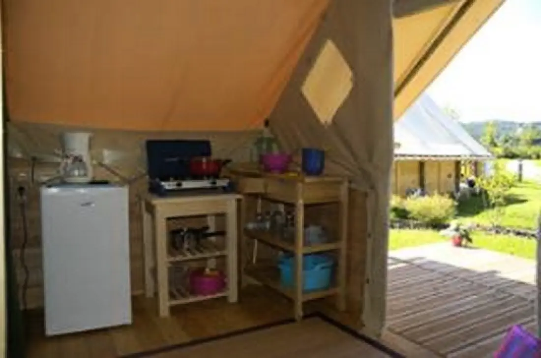 Camping Ecologique la Roche d'Ully4 Sterren★★★★