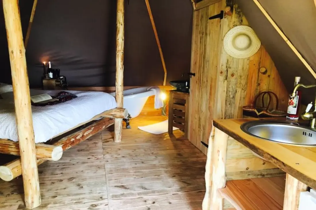 Camping Ecologique la Roche d'Ully4 Sterren★★★★