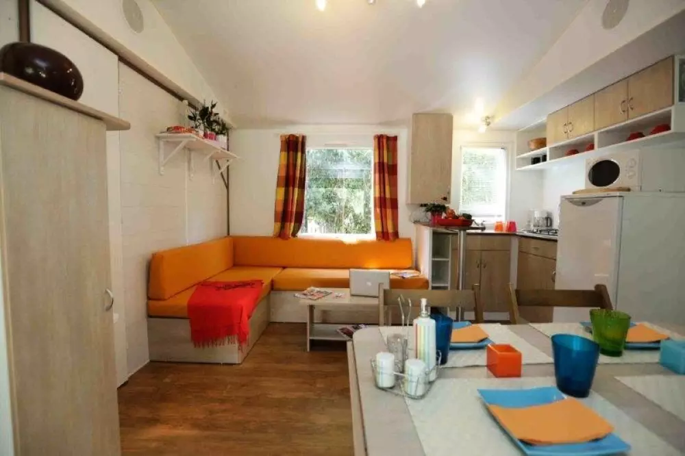 DOMAINE DE PECANY (La Noix de Pecan'y) 3 Gwiazdy★★★