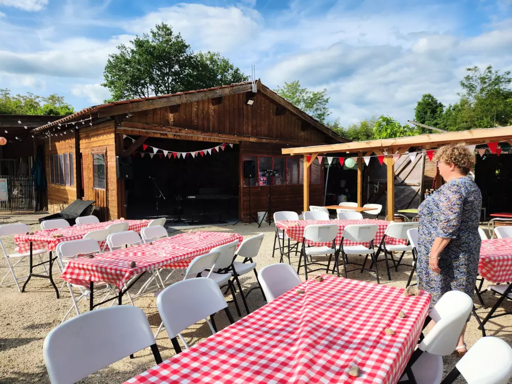 DOMAINE DE PECANY (La Noix de Pecan'y) 3 Gwiazdy★★★