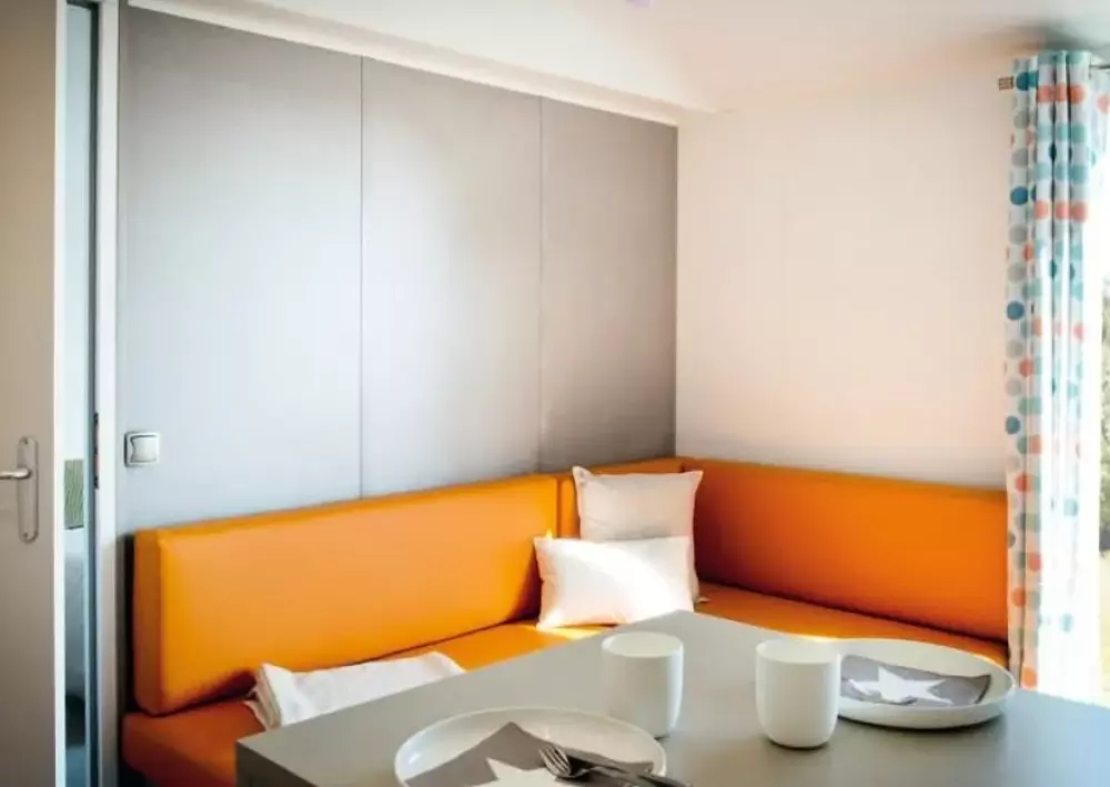 DOMAINE DE PECANY (La Noix de Pecan'y) 3 Gwiazdy★★★