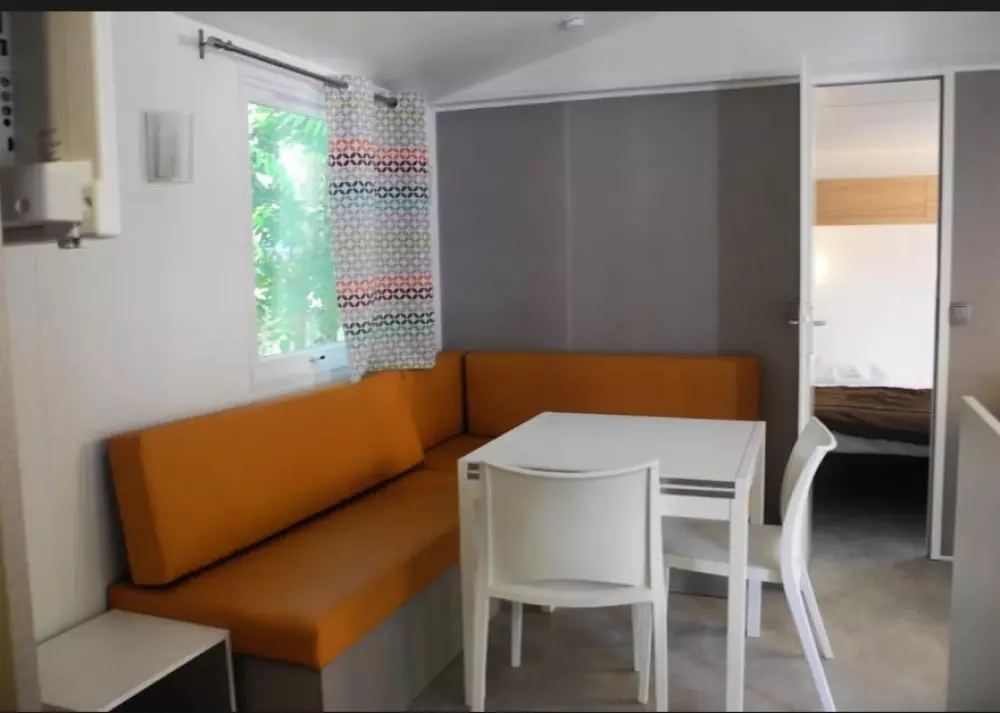 DOMAINE DE PECANY (La Noix de Pecan'y) 3 Gwiazdy★★★