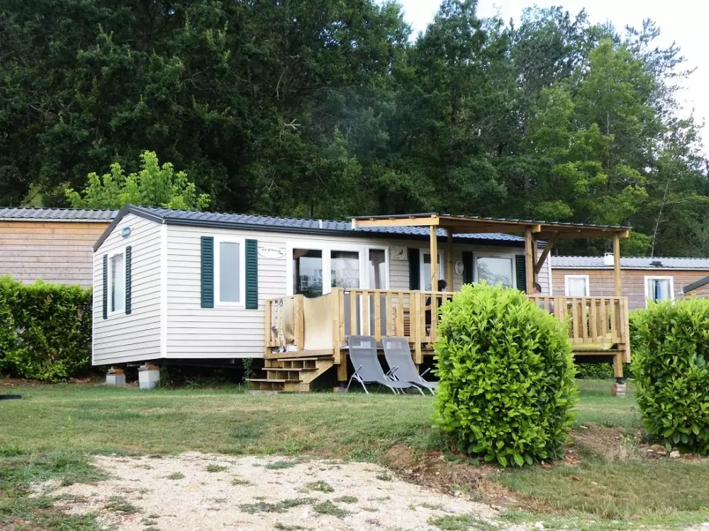 DOMAINE DE PECANY (La Noix de Pecan'y) 3 Gwiazdy★★★