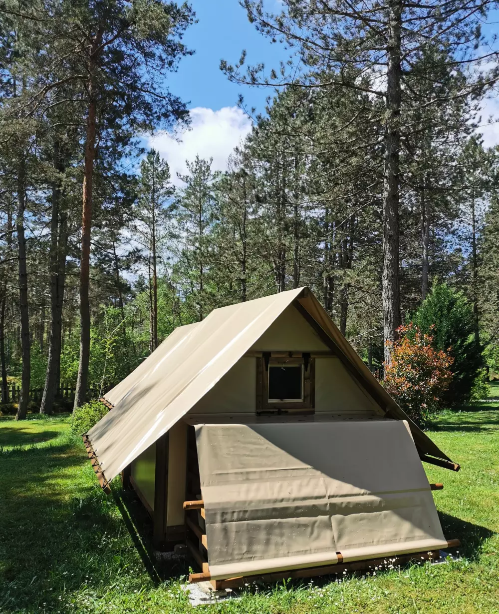 Campingplatz Les Sapins de Correze 3 Sterne★★★